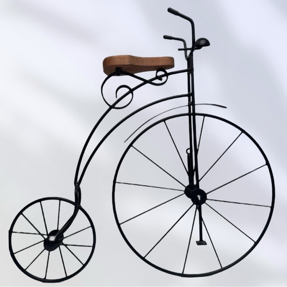 Unique 3D Vintage Tricycle Metal Wall hanging black iron frame & wood seat 20x19 - Picture 3 of 8